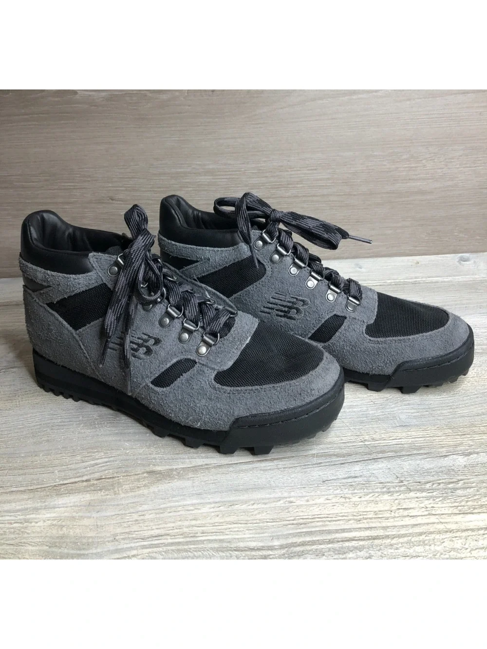 Men's New Balance Rainier Lifestyle URAINAD Size 8 D Magnetic Black